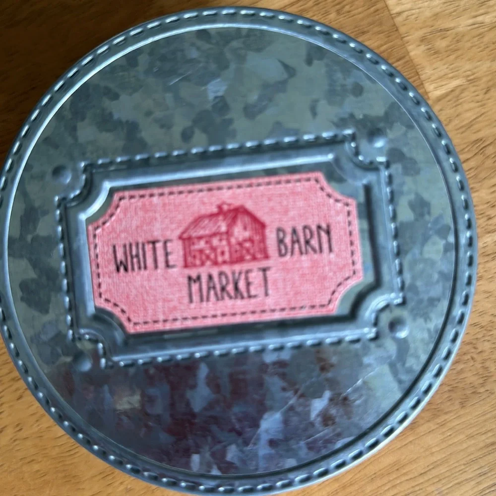 Bath & Bodyworks Cherry Blossom Sangria 3 wick candle - Picture 2 of 4